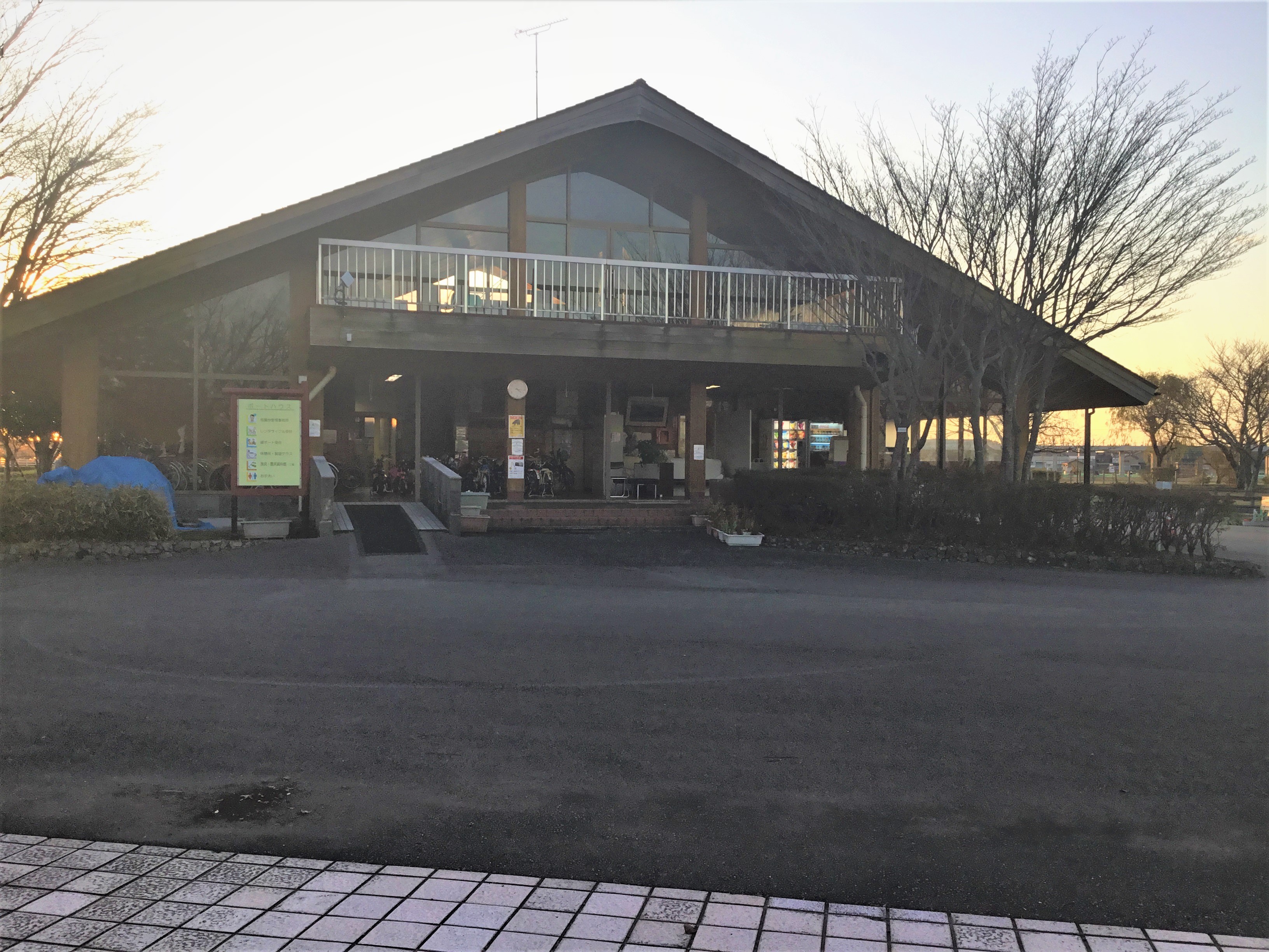 建物外観写真