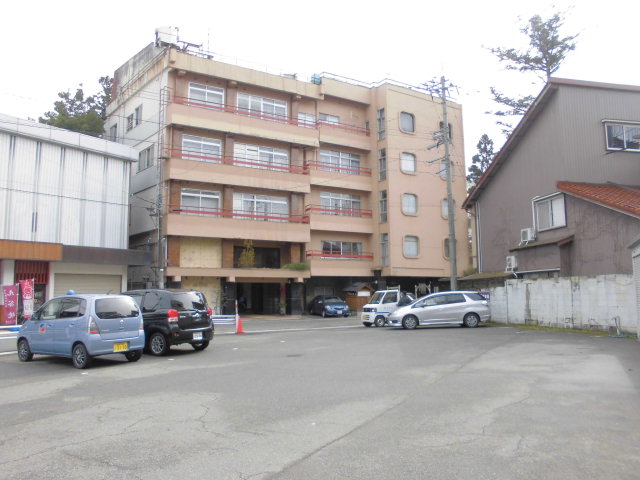 建物外観写真